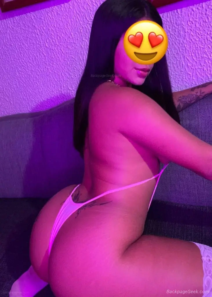 Young and sexy in Chicago ready for you in Chicago – Women Seeking Men photo 4