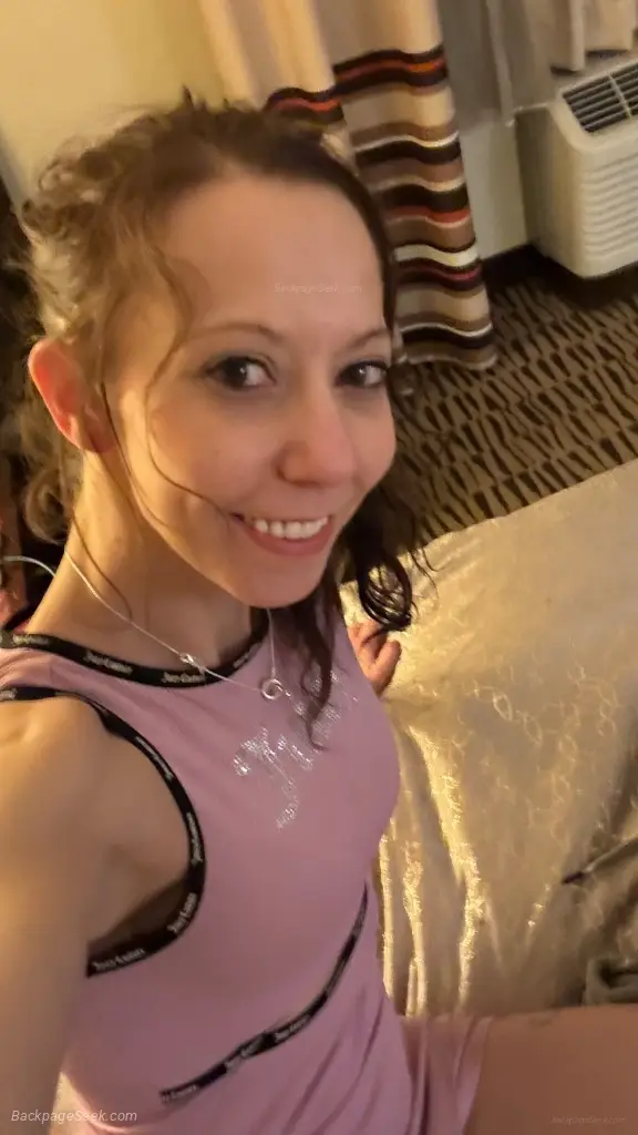 I want to have a good time relax and play! Im waiting Come play with me!
