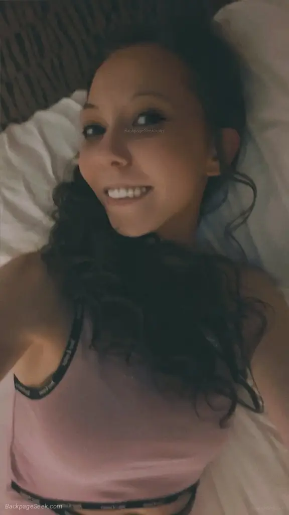 I want to have a good time relax and play Im waiting Come pl... in Chicago – Women Seeking Men photo 3