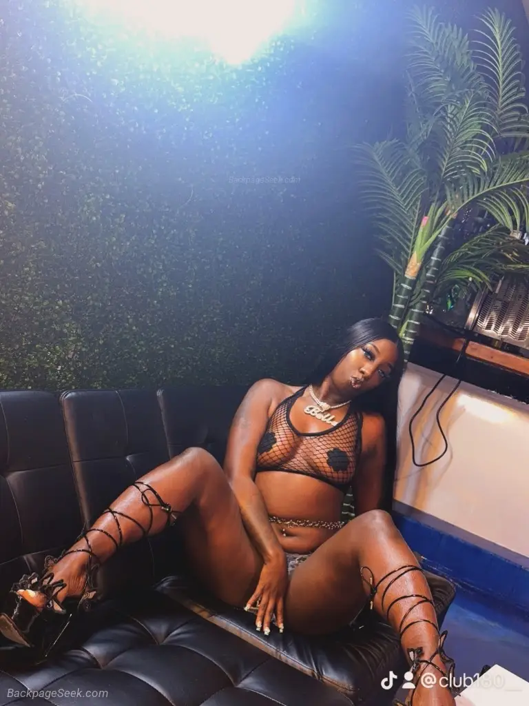 incall in Chicago – Women Seeking Men photo 3