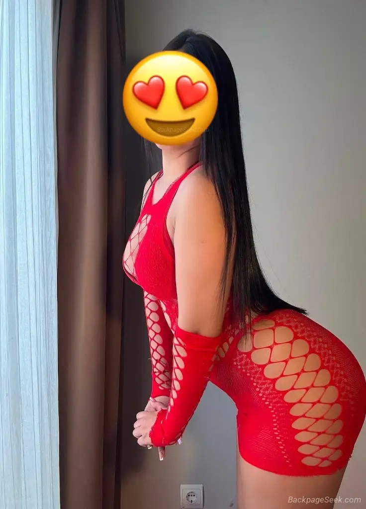 Una Rica y hermosa Latina Dispuesta dispuesta hacerte todas fantasias mi