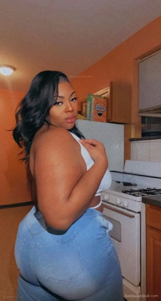 Welcome Book Me in Chicago – Women Seeking Men photo 6