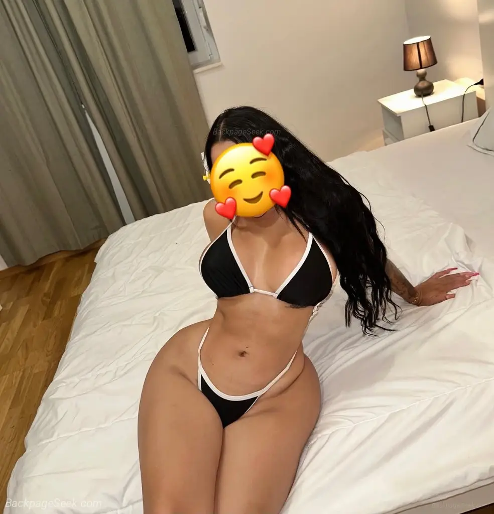 Hola mi Rey soy una rica latina con rico cuerpo para conplacerte