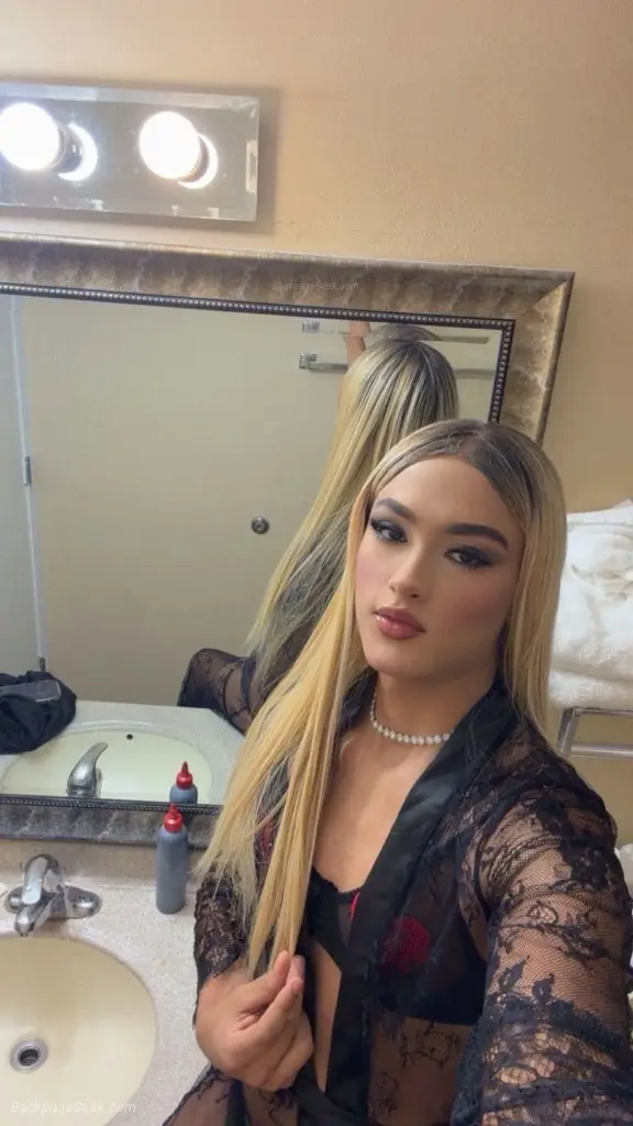 Sofia girls Ts big cock in Chicago – Women Seeking Men photo 2