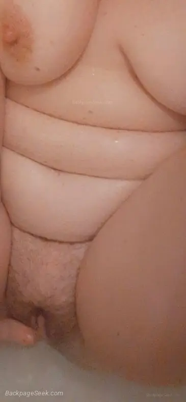 Red Head Hottie With A Body Real Grip Doc Deals Deals For The Night in Cincinnati - Women Seeking Men photo 3