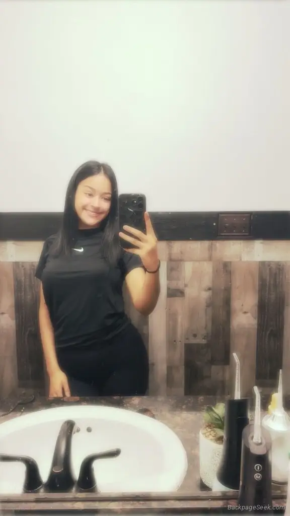 Probably the funniest person you ll match with today whatsap... in Cincinnati – Women Seeking Men photo 2