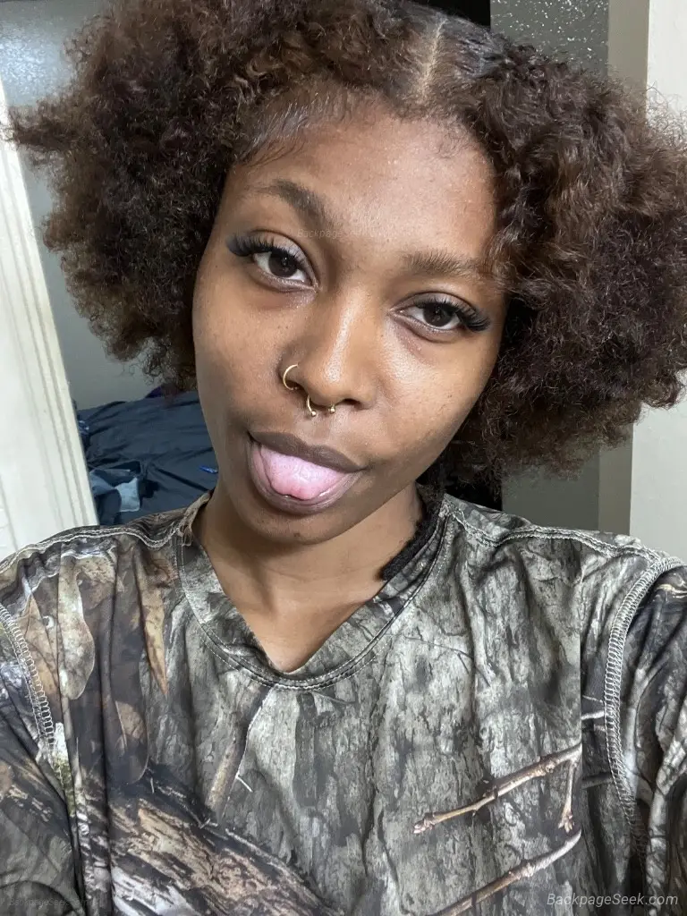 Your Favorite Fantasy Just Texted Back in Cincinnati – Women Seeking Men photo 2