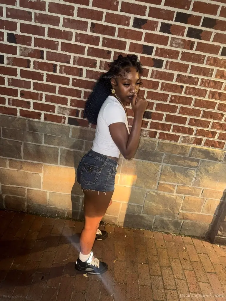 heyyy daddy hit me up