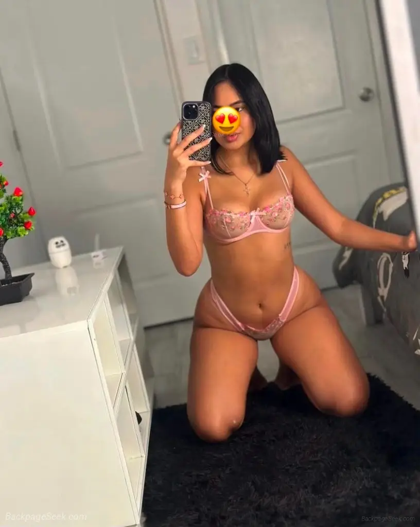 Hi love, I m ready for you, tight Latina love
