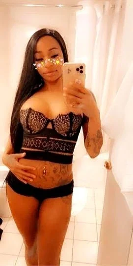 PETITE COLLEGE SWEETHEART in Cleveland – Women Seeking Men photo 2