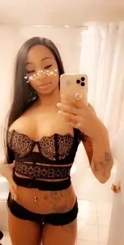PETITE COLLEGE SWEETHEART in Cleveland – Women Seeking Men photo 3