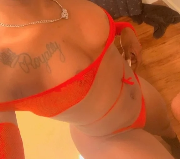 Bombshell Available NoW in Cleveland – Women Seeking Men photo 3