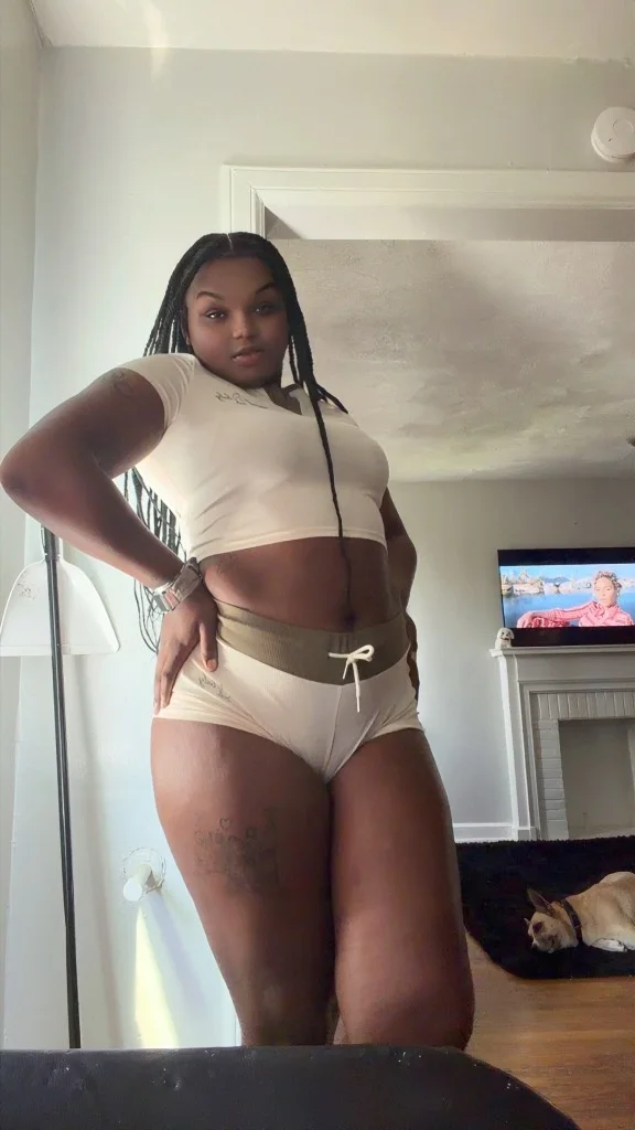 Bad Bxtch ready to please