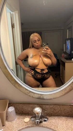 BEST HEAD IN THE CiTY JUICY & TiGHT