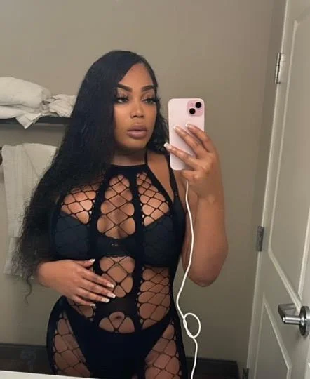 party girl ms lay in town for a sec incall or outcall in Cleveland – Women Seeking Men photo 6