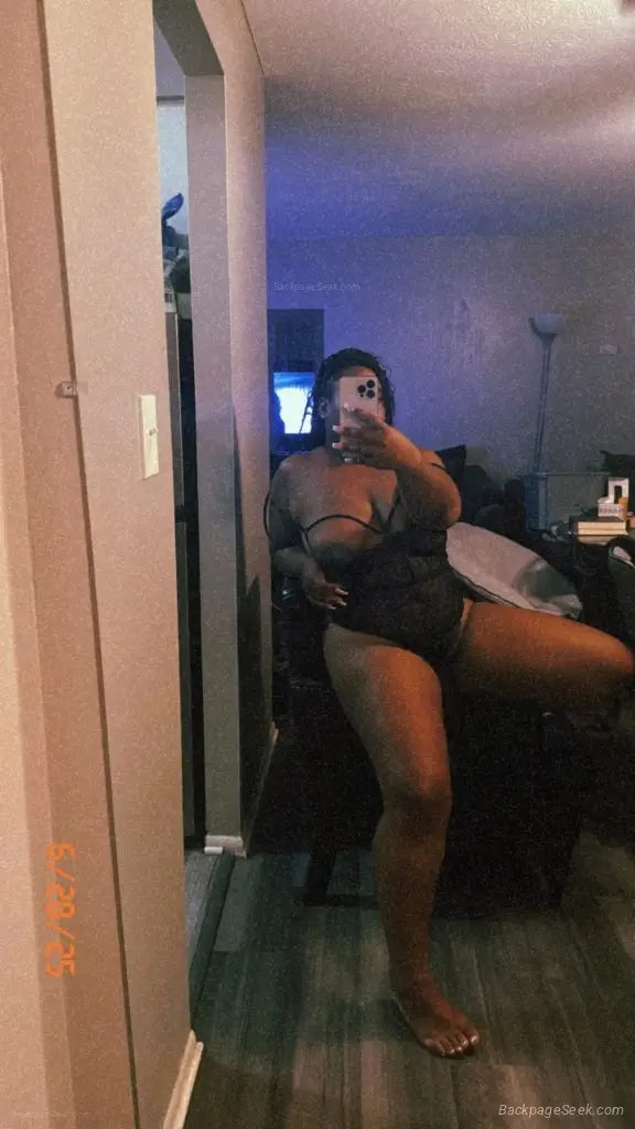 Available for incall or outcall in Cleveland – Women Seeking Men photo 2