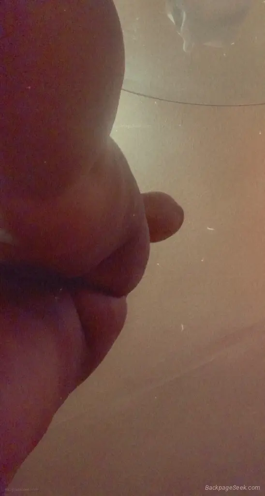 CUM PLAY IN MY WATERPARK in Cleveland – Women Seeking Men photo 3