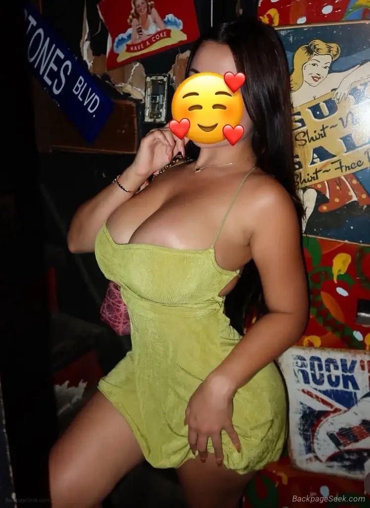 If you're looking for good vibes easy laughter I'm your girl... in Cleveland – Women Seeking Men photo 2