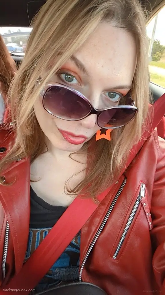 Fun sexy trans girl available