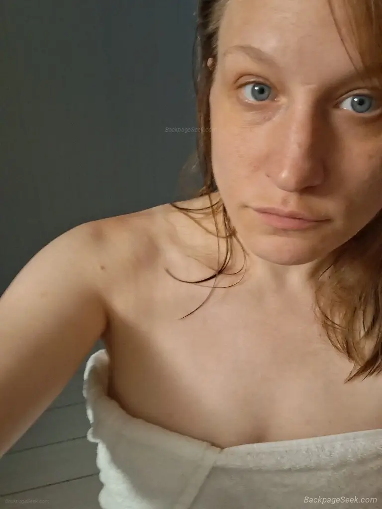 petite and discreet