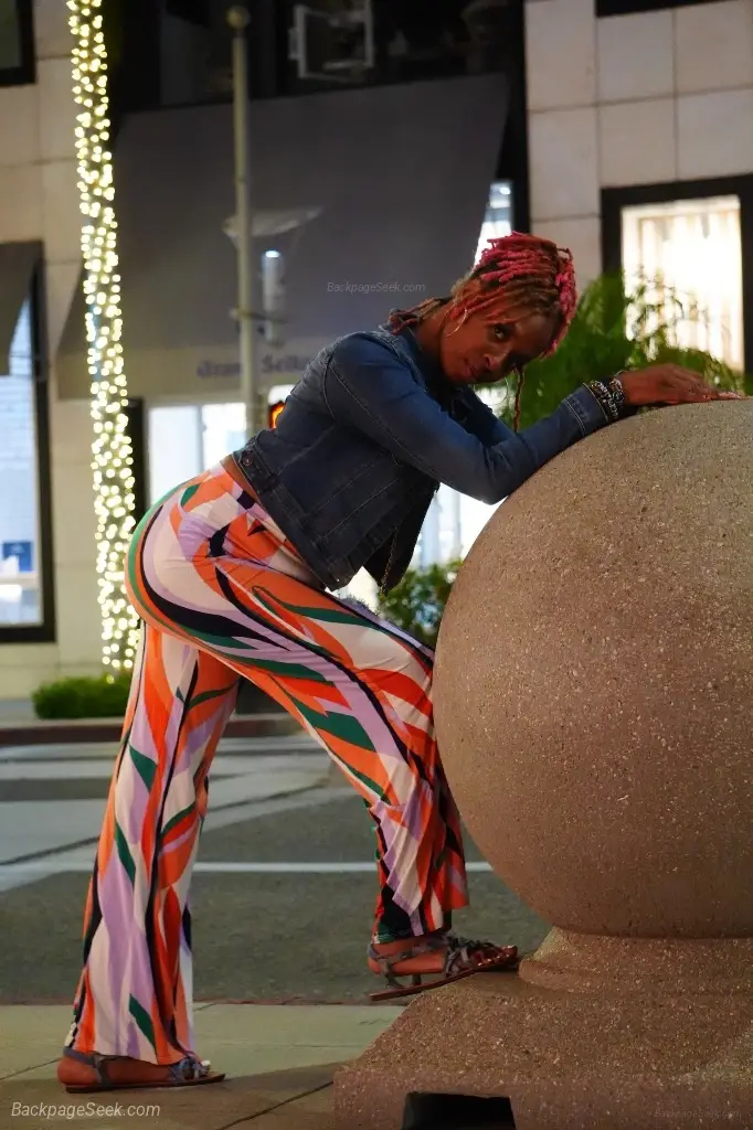 cum to sapphire worlds in Cleveland – Women Seeking Men photo 3