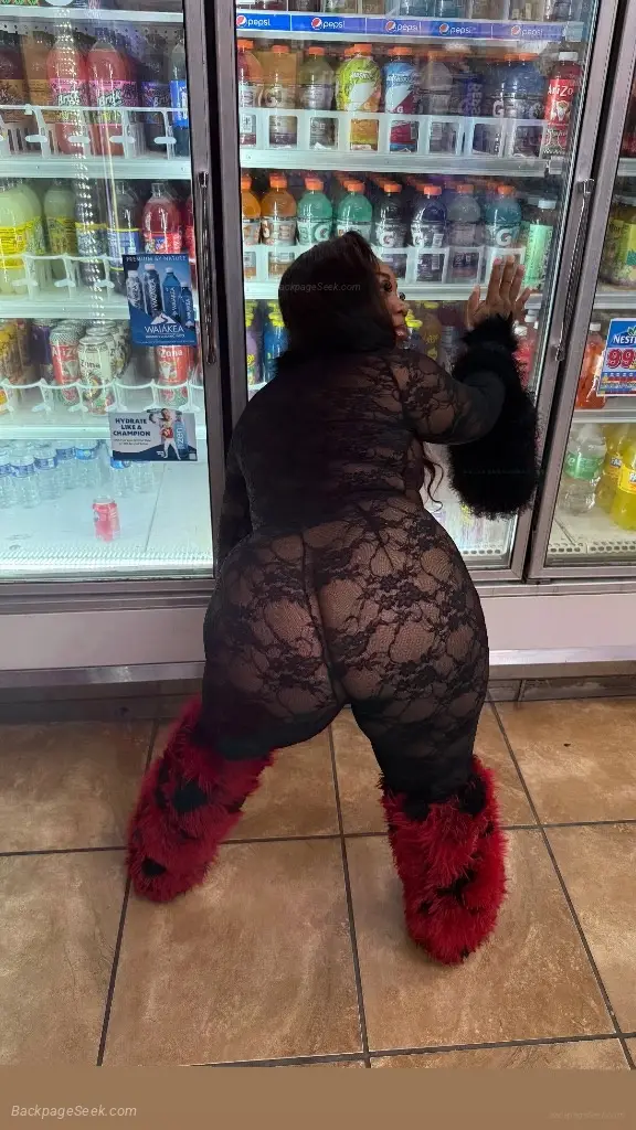 No Bare No Anal Condom only i love white men in Cleveland – Women Seeking Men photo 4