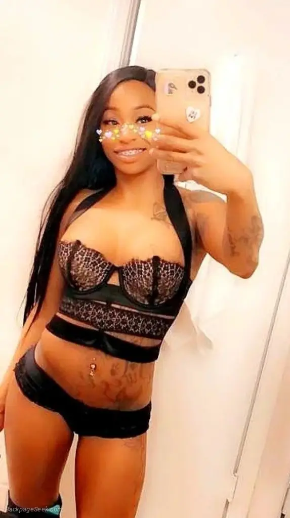100qv Special COLLEGE BOMBSHELL BEAUTY Come unwind with the... in Cleveland – Women Seeking Men photo 4