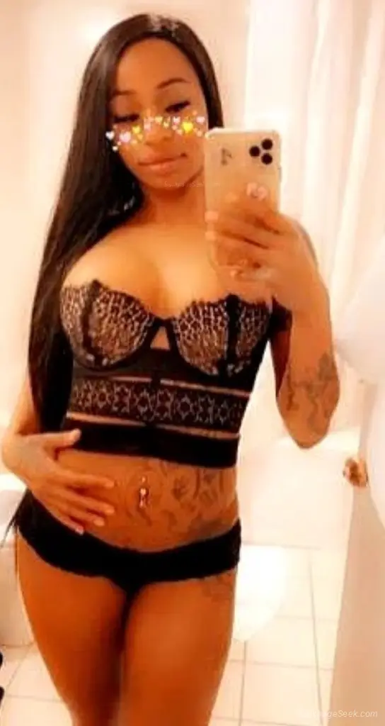 COME unwind WITH ME PETITE BOMBSHELL BEAUTY