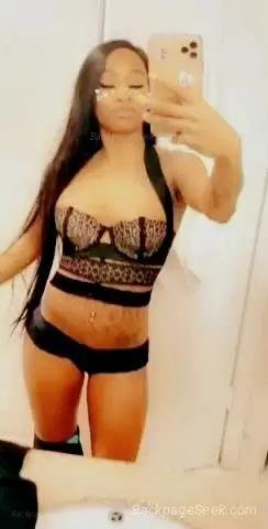 COME unwind WITH ME PETITE BOMBSHELL BEAUTY in Cleveland – Women Seeking Men photo 2