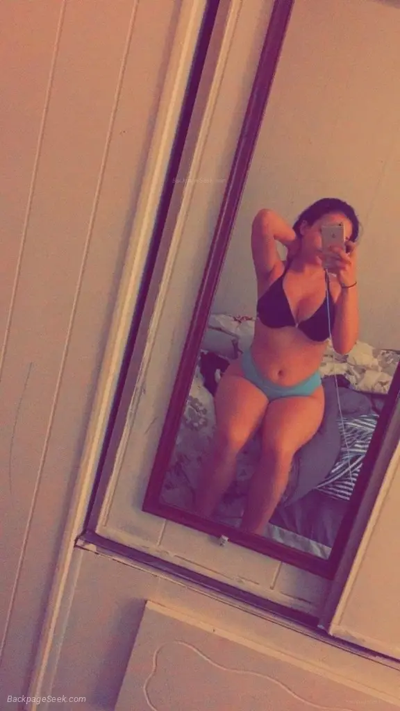 Young Sexy Horny girl Pretty Tight Pussy Special Service 24/7
