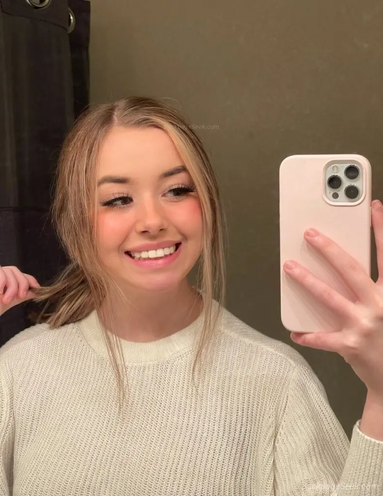 I'm sexy queen Available for Outcall Incall Hotel Fun Car