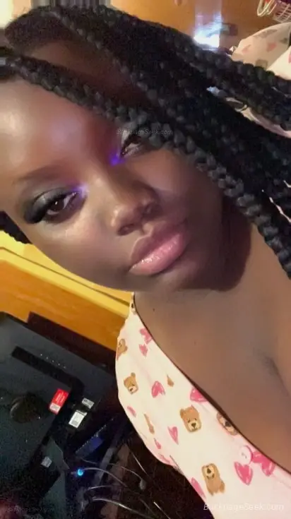 Tall thick juicy chocolate doll looking for fun in College Station – Women Seeking Men photo 3