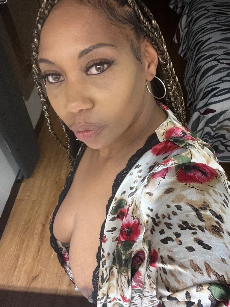 Hey there honey ready for fun wet pussy and head in Columbus – Women Seeking Men photo 2