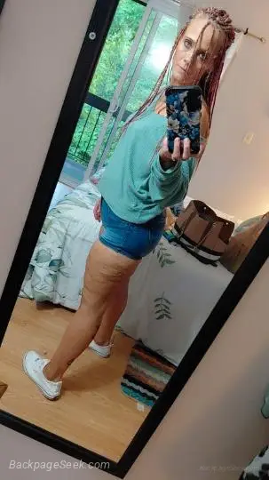 its a boring night who wants to have fun