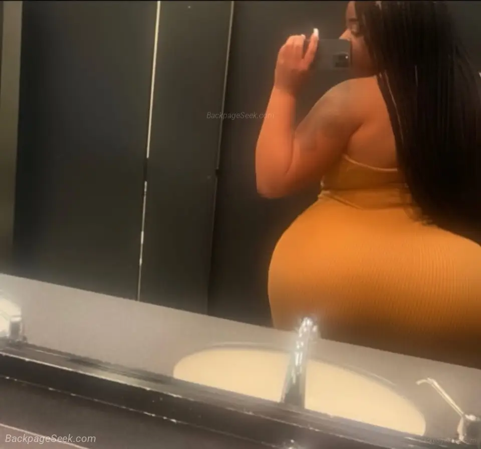 Last Day in Town Small Waist Cute Face 60Inch Booty Vixen Up... in Columbus – Women Seeking Men photo 5