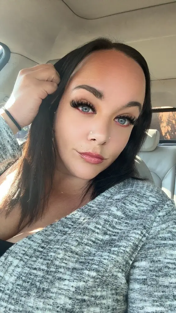 domme snowbunny big tits