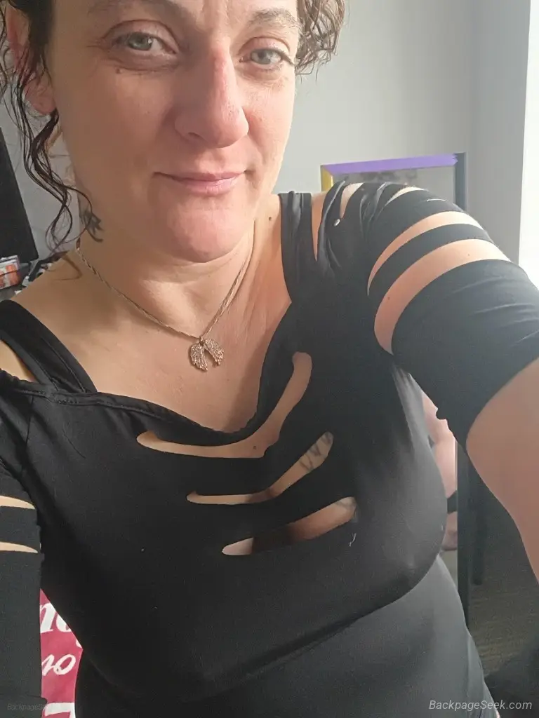 ARE YOU LONELY ARE YOU HORNY AND READY TO FUCK OR LIVE OUT Y... in Columbus – Women Seeking Men photo 6