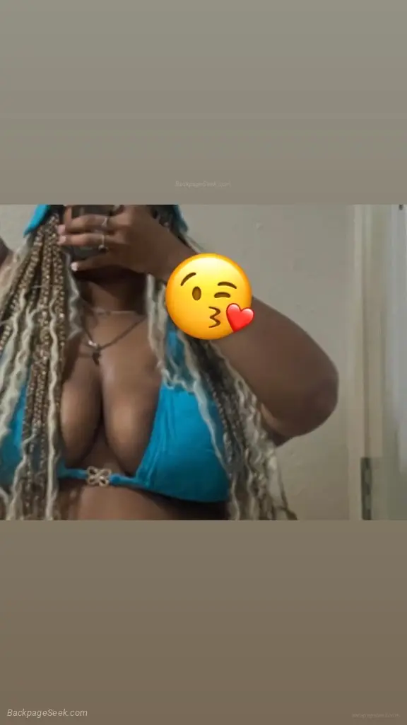 BIG TITTIE PRETTY FEET PLUS SIZE BBW THROAT GOAT