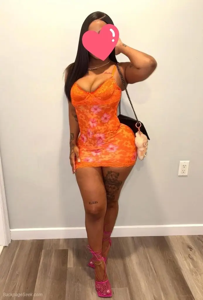 sexy latina disponible 24/7 lista Para satisfacer tus deseo