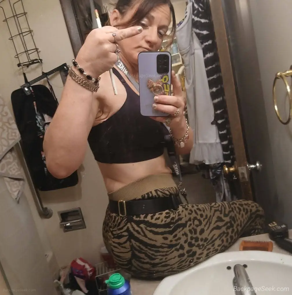 ARE YOU LONELY ARE YOU HORNY AND READY TO FUCK OR LIVE OUT Y... in Columbus – Women Seeking Men photo 5