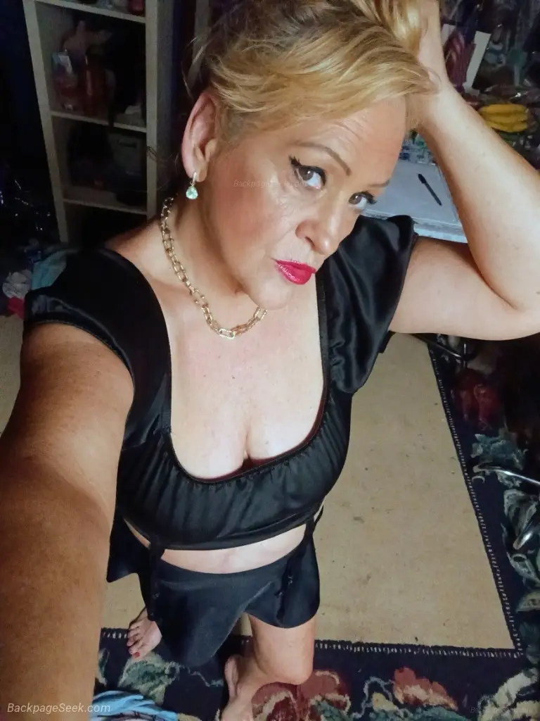 AVAILABLE FOR HOT OIL MASSAGE in Columbus – Women Seeking Men photo 6