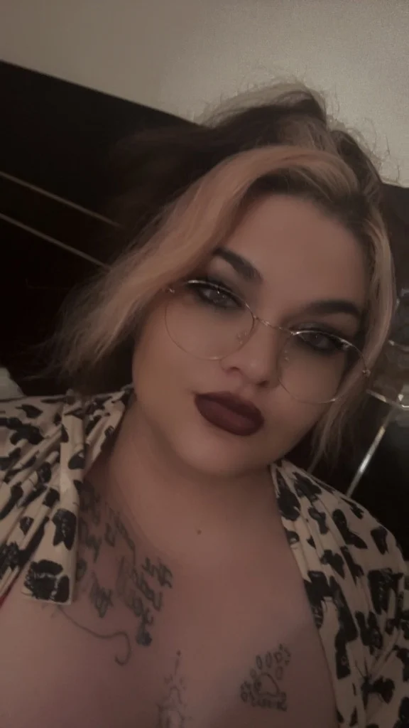 LETS PLAY in Columbus – Women Seeking Men photo 3