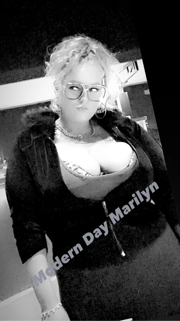 EARLY BIRD SPECIALS ASK ME Incall Only COME MEET THE BUSTY in Columbus – Women Seeking Men photo 4