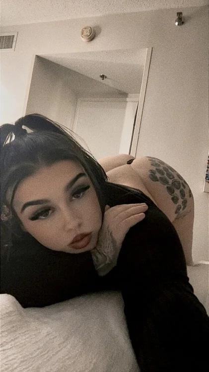 Your 4 Foot Pawg