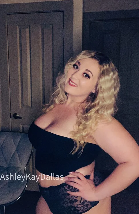 Busty curvy blonde babe available for incalls and outcalls in Dallas – Women Seeking Men photo 6