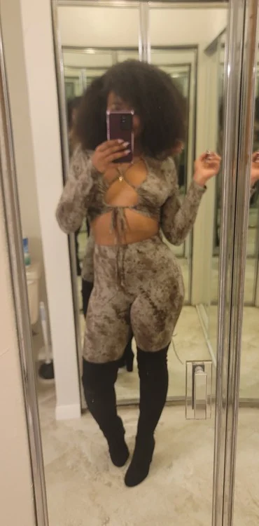 Natural Muse Next Door in Dallas - Women Seeking Men photo 5