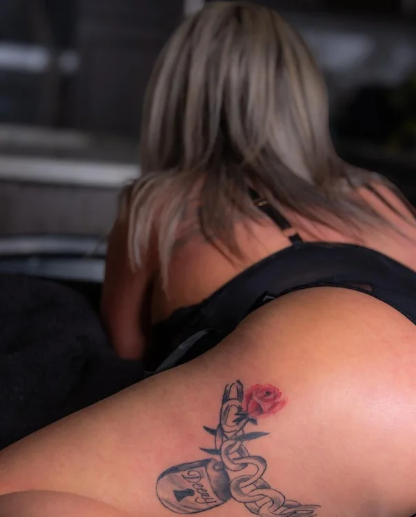 Sweet and Sultry MILF in Dallas – Women Seeking Men photo 2