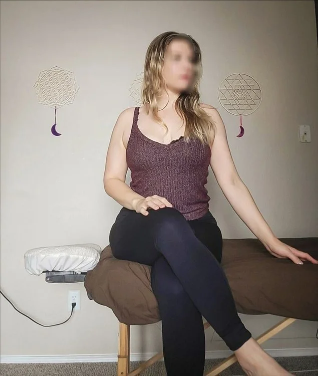 Surrender to my soft hands... in Dallas - Women Seeking Men photo 5