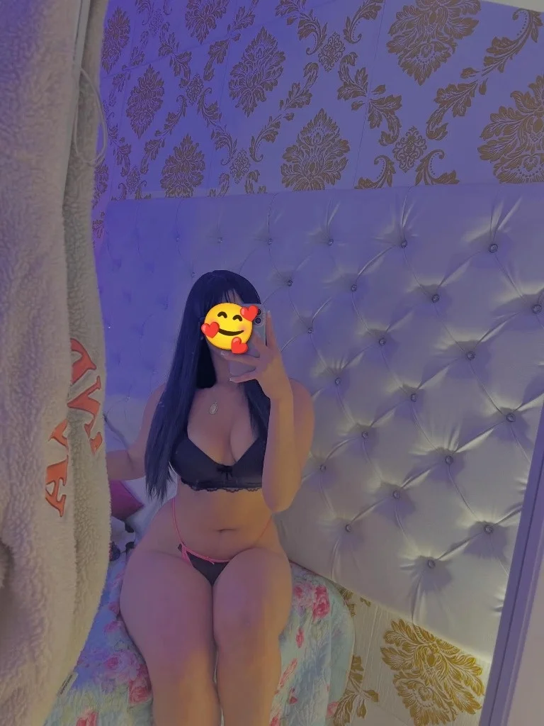 Soy todo lo que buscas amor una chica super reservada y por poco tiempo en