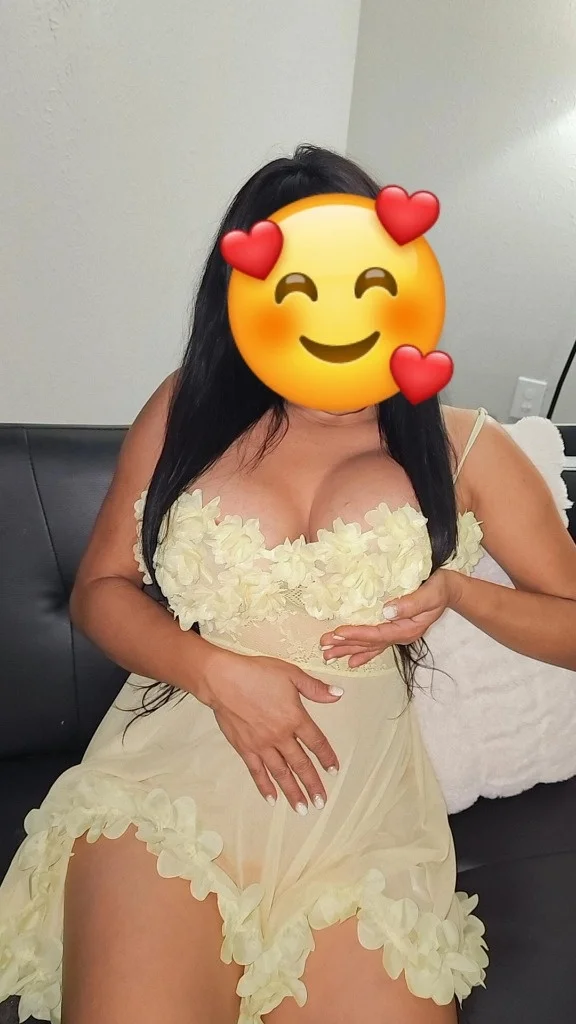 si buscas una chica real amor y consentida complaciente soy... in Dallas – Women Seeking Men photo 3